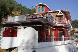 Gallery image of Chandruma Cottage in Pauri