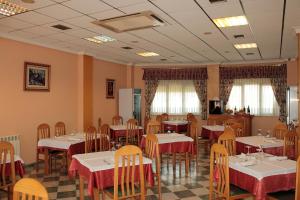 Restaurace v ubytování Hostal Castilla