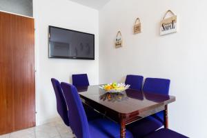 TV a/nebo společenská místnost v ubytování Apartman Edi