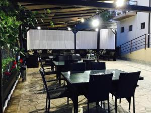 Et opholdsområde på Vila Sunrise Costinesti + 40 billeder