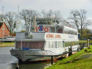 Gallery image of Hausboot Ueckermuende Typ FLOATING in Ueckermünde