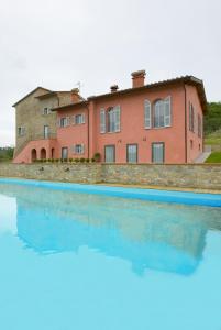 The swimming pool at or close to Rimaggiori Country Home & Restaurant