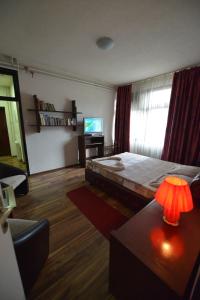 Postel nebo postele na pokoji v ubytování Guesthouse Duga