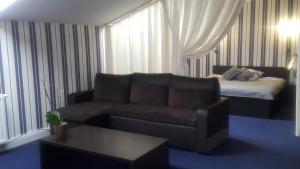 Khu vực ghế ngồi tại Rever Spa +27 ảnh