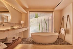 ห้องน้ำของ Pleta de Mar, Grand Luxury Hotel by Nature - Adults Only