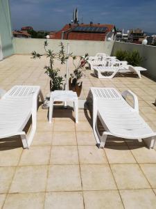 Afbeelding uit fotogalerij van Pension RUSKOVI GuestHouse in Ravda +44 foto's