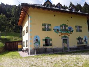 Gallery image of Chalet Musiera in Telve