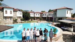 Bazén v ubytování Osmanli Hani Apart Hotel nebo v jeho okolí