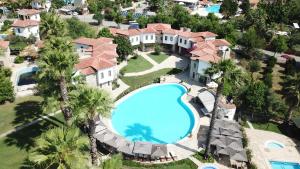 Bazén v ubytování Osmanli Hani Apart Hotel nebo v jeho okolí