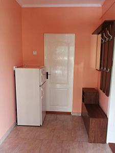Kuchyň nebo kuchyňský kout v ubytování Casa Șallai