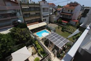 Bazén v ubytování Hotel Mallas nebo v jeho okolí