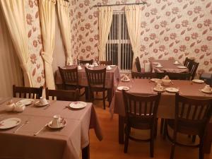 Restaurant o un lloc per menjar a Sleepy Hollow B&B