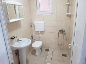 Bilik mandi di Apartmani Vila Ebra
