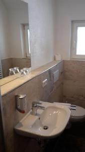 Galeriebild der Unterkunft Hotel Restaurant Engel in Pfaffenweiler