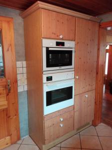 Η κουζίνα ή μικρή κουζίνα στο Ferienzimmer Saatmann