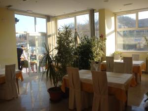 Restoran või mõni muu söögikoht majutusasutuses Motel Janković