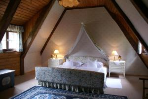 Postel nebo postele na pokoji v ubytování Schloss Egg