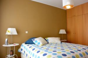 En eller flere senger på et rom på Casa da Praia Matosinhos by Flat in Porto