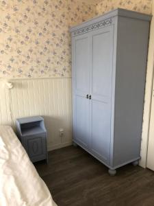 Televisyen dan/atau pusat hiburan di Helsingegården