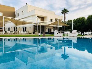 Bazén v ubytování Modica Palace Hotel nebo v jeho okolí