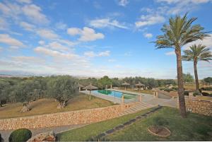 The swimming pool at or close to Villa Canova