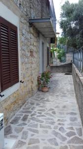 パリヌーロにあるLa casa di Donatoの石畳の通路
