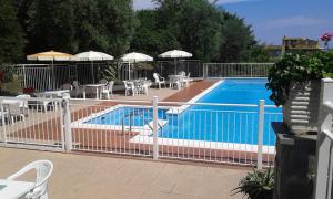 The swimming pool at or close to Appartamento Lauretta