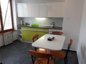 Η κουζίνα ή μικρή κουζίνα στο Hotel Mátrix