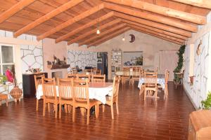 Restaurace v ubytování Cabañas Los Portales Barrancas del Cobre