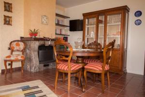 A kitchen or kitchenette at B&B Villa Carmen Még 37 kép