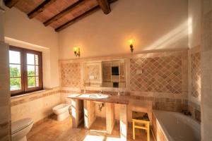 Φωτογραφία από το άλμπουμ του Agritourist Podere σε Asciano +13 φωτογραφίες