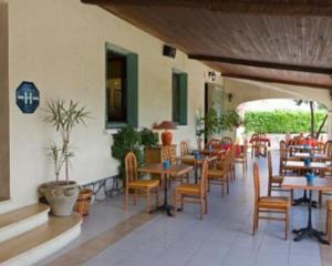 Restaurace v ubytování Les Orangers
