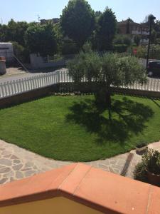 Una vista de la pileta en Luca's home in Tuscany o alrededores