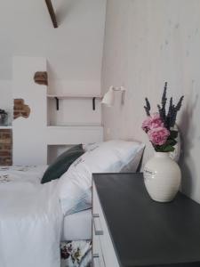 Letto o letti in una camera di Statek u kapličky