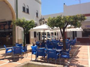 Restauracja lub miejsce do jedzenia w obiekcie Laguna Beach, Todos los Santos