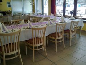 Restoran ili drugo mesto za obedovanje u objektu Hotel Petra
