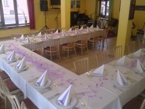 Restoran ili drugo mesto za obedovanje u objektu Hotel Petra