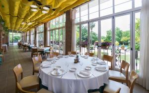 Restaurace v ubytování Hotel Fuente Las Piedras