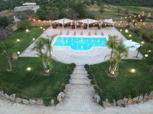 Bazén v ubytování Agriturismo Paradiso nebo v jeho okolí