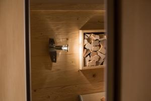 Zdjęcie z galerii obiektu Stubaier Gletscher XL Apartments Residenz Haus Alpenkönig Ferienwohnungen im alpinen Charme Stubai super Card Inklusive w Neustift im Stubaital