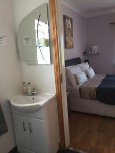 Ліжко або ліжка в номері Padua Guest Accommodation Rosslare