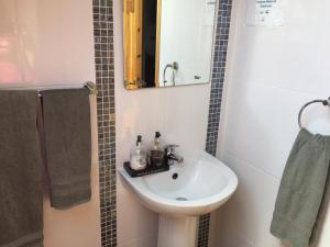Ванна кімната в Padua Guest Accommodation Rosslare