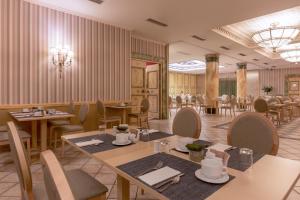 Restaurace v ubytování Hotel Exe Reina Isabel