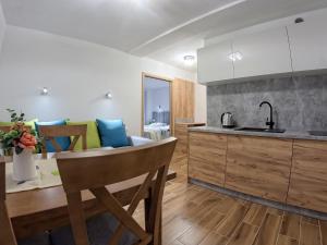 Kuchyňa alebo kuchynka v ubytovaní Wicie Residence