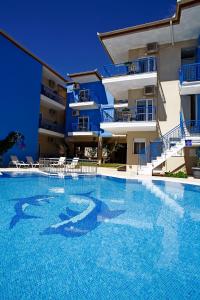 Πισίνα στο ή κοντά στο Stratos Hotel 