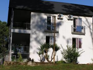 Fotografie z fotogalerie ubytování Private Cottage at the Black sea v destinaci Šekvetili