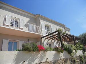 Balkon ili terasa u objektu A l'ombre du clocher