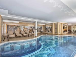 Bazén v ubytování Apartment Villa Dionysus nebo v jeho okolí