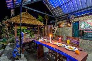 Restoran ili drugo mesto za obedovanje u objektu Latengaya Mount Batur View Bungalow