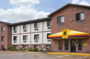 Gallery image of Super 8 by Wyndham Omaha/West Dodge in Omaha